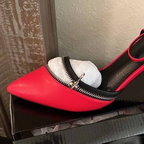 Black and RED heels with zipper details size 7 and 8.5 Brand New - Picture 7 of 7